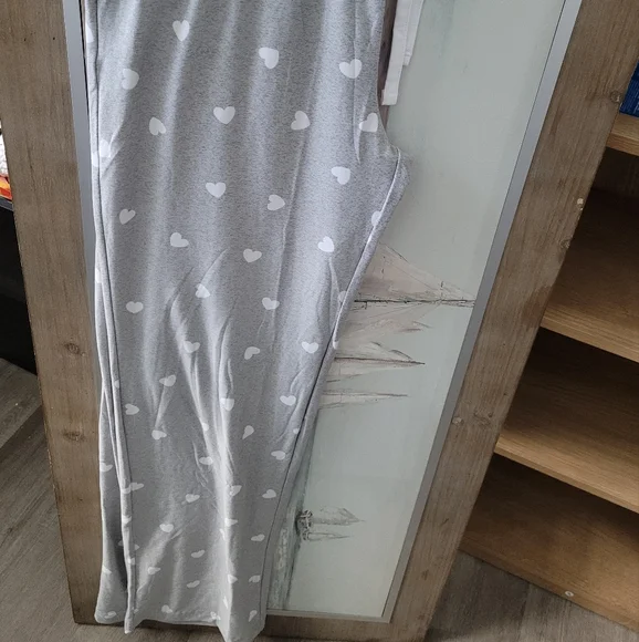 Sleeping wears - Picture 2 of 2